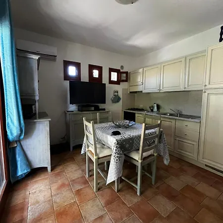 Relax In With Private Garden 2 Bedrooms Lejlighed Olbia