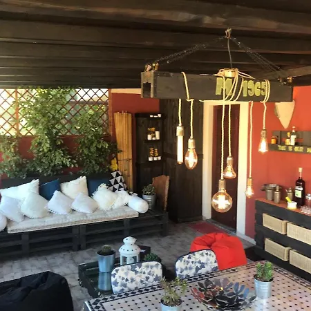 Relax In With Private Garden 2 Bedrooms Appartamento *